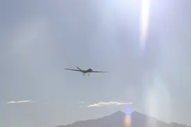 航空侦察、运输救援、空运空投 西部战区空军全力支援西藏定日抗震救灾图片