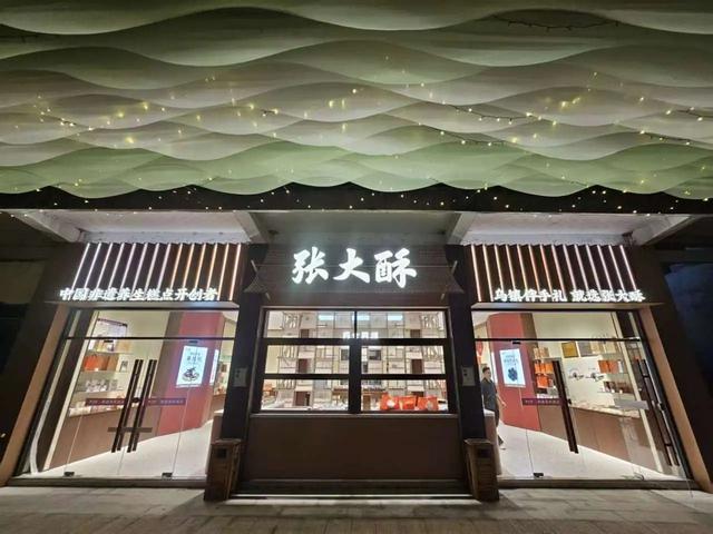 逛街区就像开盲盒！嘉兴百年锅厂有了“新玩法”