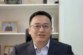 创新科技大咖说｜专访易鑫集团首席AI科学家、高级副总裁张磊：垂直领域AI技术应用开发需注意透明度与“数据不出域”图片