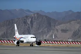 拉萨贡嘎国际机场国际航线复通图片