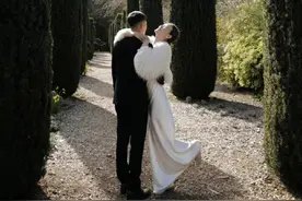 高以翔生前女友宣布结婚，男方只露背影图片