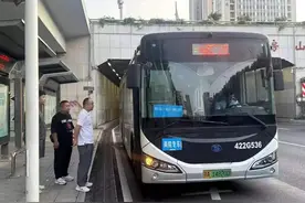 直达本校，武汉经开区两高校公交大站快线开通试运行图片