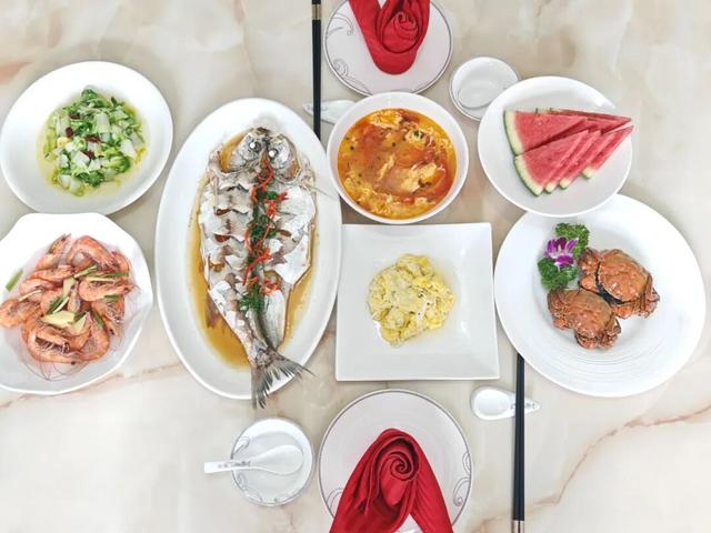 ️阳澄湖挤爆？这个核心产蟹区才真香！蟹宴限时6折！客房3折特惠！送免费住宿惊喜