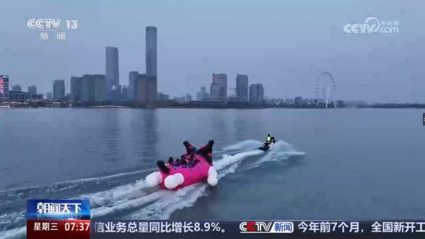 在苏州，让我们荡起双桨