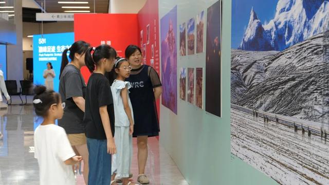 珠峰高程测量50周年影像展全国巡展首站在靖江开展