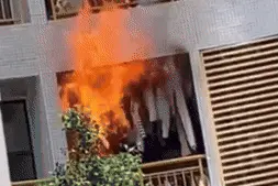 30秒｜四川文化艺术学院梓潼校区宿舍起火 校方：无人员伤亡，已处理完毕图片