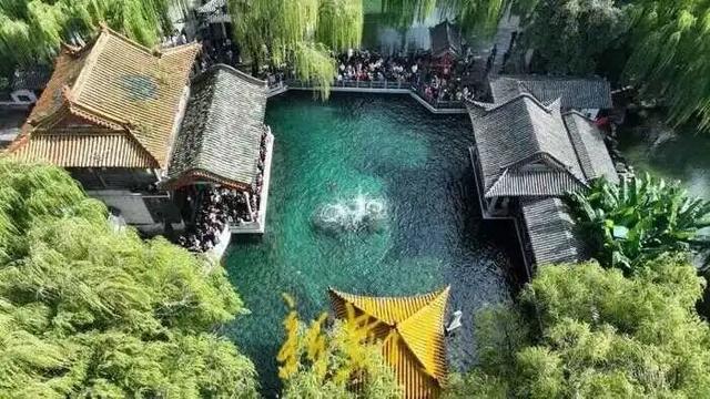 “泉”在济南，“涌”向世界