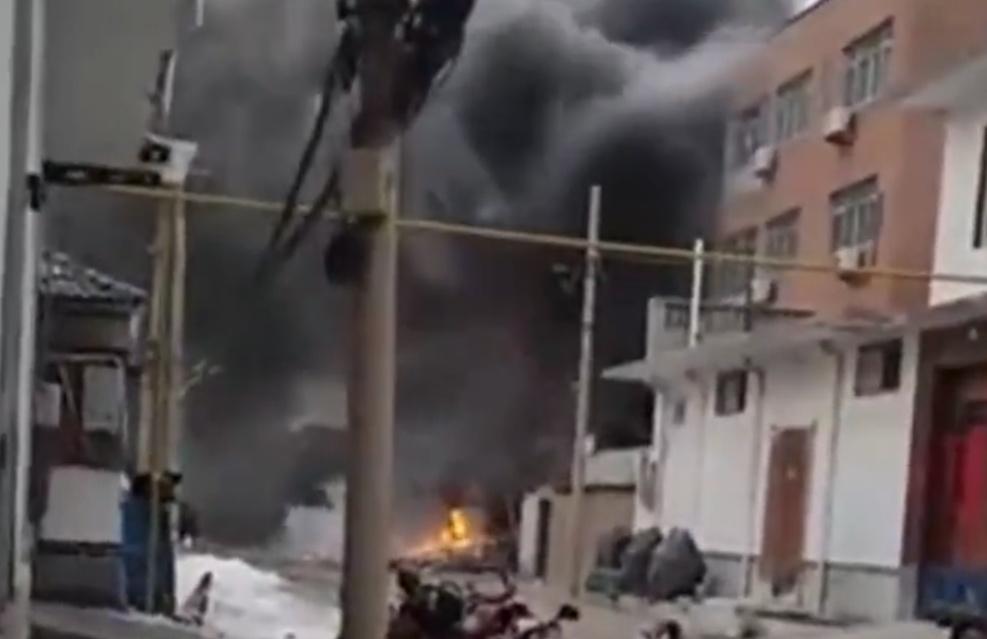 整整2吨!广东2人“囤积癖”大爆发?紧急提醒:这些东西别囤,是在藏“炸弹”-图4