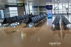 卫生间是分主题的，登机口是铺防尘毯的｜哈机场“美颜”迎亚冬图片