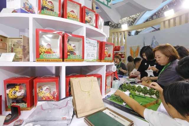聚焦第七届山西文博会丨文博会上的这些晋中文创，让人一眼心动！