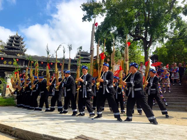 歌舞皇都迎盛典——通道皇都侗文化村景区举办三十周年庆典侧记