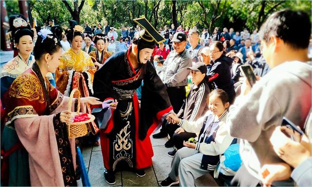 济南市公园景区推出四大主题67项文化活动，伴您过“双节”