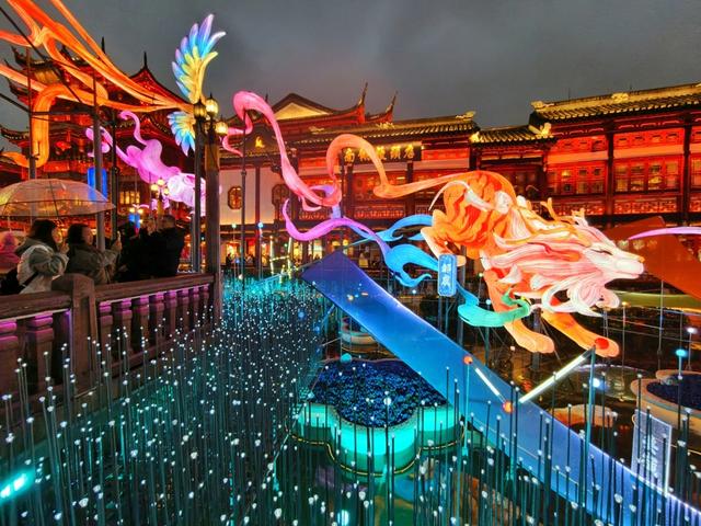 震撼亮灯！豫园灯会36天超长待机演绎魔都古今未来