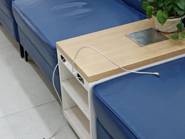 手机门店开始卷免费充电服务了？跑遍广州实测：最强竟是这两家