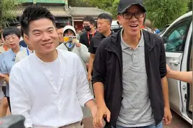 俞敏洪：宇辉买与辉同行，钱我安排，公司是送给他的，董宇辉：俞老师予以安排结算图片