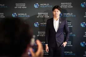 实至名归 覃海洋当选年度最佳游泳运动员图片