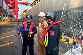登上湛江调顺岛，感受移民管理警察的“年味儿”｜新春走基层图片