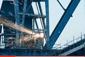 澳门统计暨普查局：2024年建筑工人平均日薪同比下跌2.7%至763澳门元视频封面