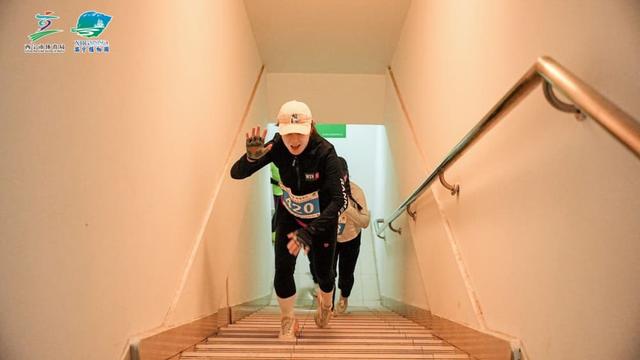2025西宁垂直登高挑战赛点燃秋日激情