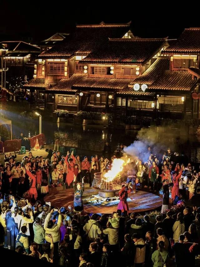 全国人大代表、四川省文旅厅厅长陈光浩：让三苏文化走向更广阔的世界 | 封面会客厅