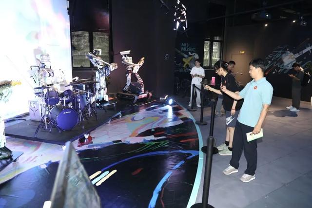 北京亦庄启动全球首个机器人综合生态平台“机器人大世界2.0”