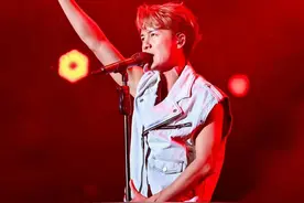 吴克群演唱会成都站即将开演 这个暑假成都被演唱会包圆了图片