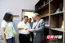 邵阳职院举行“百名邵商进校园”暨“邵商大讲坛”图片