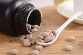 科普｜女性绝经后，乳腺癌患者如何“补钙”？图片