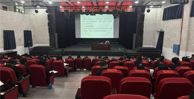 龙山茨岩塘镇：红色研学热 迎接各方宾客