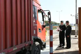 洋山特殊综合保税区进出境径予放行扩大适用口岸“朋友圈”图片