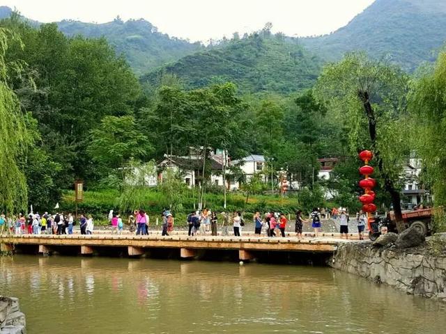 大理+滇西5县深度游！10条主题线覆盖非遗、古镇、美食、康养，这篇攻略直接抄作业