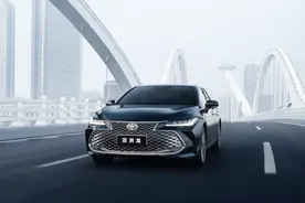 一汽丰田全新亚洲龙上市，17.88万元起售图片