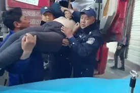 生死营救！货车司机在海拔3500米高原高反昏迷，当地警方果断破窗救人图片