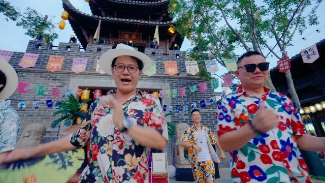 免费！祥云湾狂人夏浪季，北北带1000人去疯