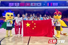 这些打篮球的雅礼妹子 代表中国拿了一枚金牌图片