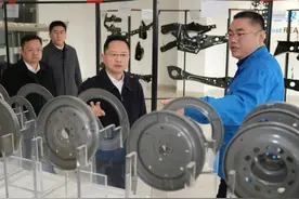 袁泉走访调研头桥街道图片