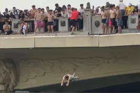 “跳水大爷”为天津引流，专家：一种精神释放，逐渐形成城市特色图片