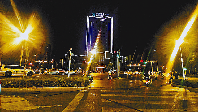 灯火璀璨点亮市民夜生活