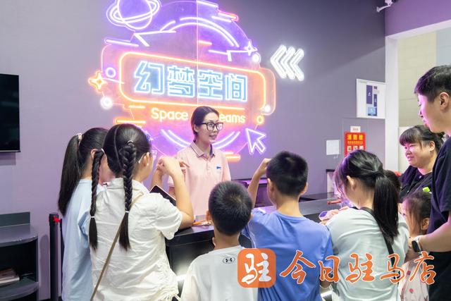 市科技馆暑期人气爆棚 逾15万人次畅享“科普盛宴”