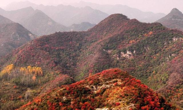南漳：秋染五朵山