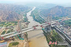 【图片新闻】G312线清水驿至傅家窑段改建项目桑园子黄河大桥正在加紧施工图片