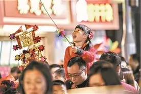 和广州“年”在一起①｜不妨专设“花街”，除夕后也能逛图片