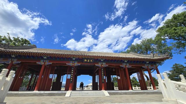 通州镜湖之滨：蓝天白云在线，湖光山色上新