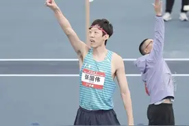 退役5年后复出，再次夺冠！他说：年龄不是问题，还能再创辉煌图片
