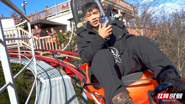 14名荒野求生“狠人”集结张家界七星山 解锁文旅融合新玩法