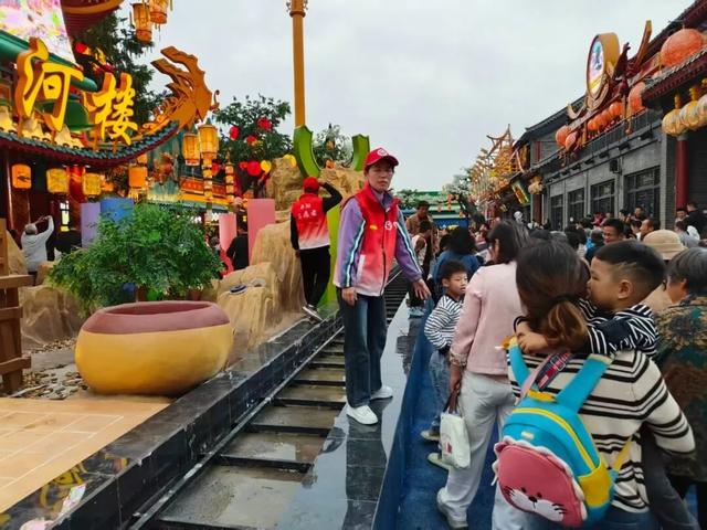 济阳区“九曲黄河万里情”开街运营 160余名志愿者全力保障