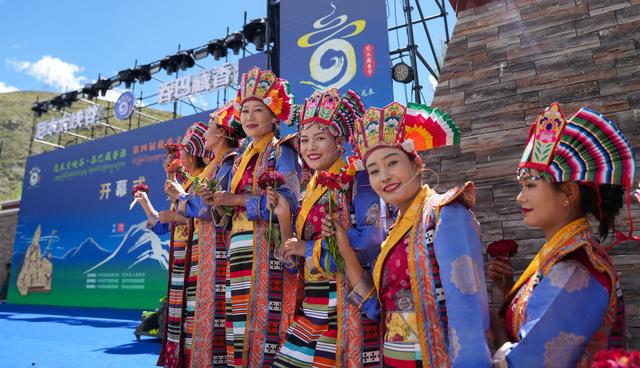 西藏：第四届藏香文化旅游节开幕