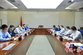 周振宇会见中联重科董事长詹纯新一行：深化战略合作 实现互利共赢图片
