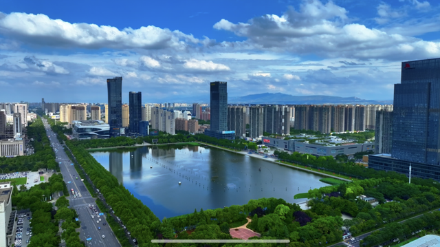 最近，洛阳人都在钻商场，怎么回事？