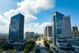 一纸施工许可证背后的服务突围与效能跃升—— 从“不敢想”到“新常态”图片
